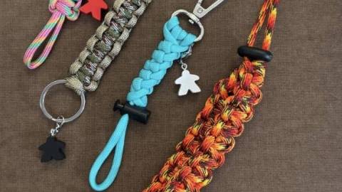 [ミープルチャーム付きパラコードストラップ&キーホルダー]